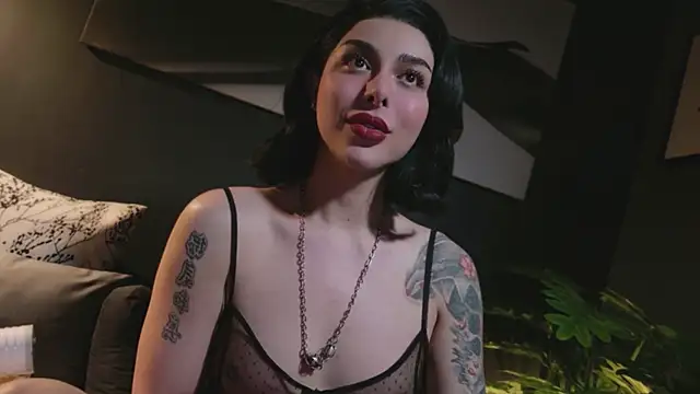 LetisiaRocks – Naživo XXX chat
