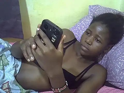 Chat +18 de Sweet-tatiana ao vivo