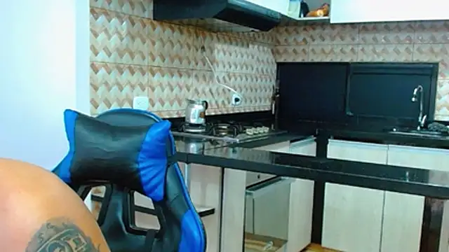 Chat +18 de big--boss ao vivo