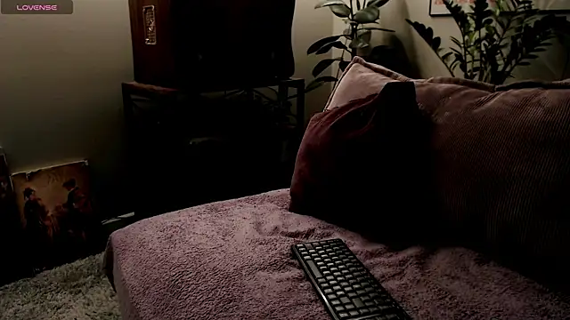 دردشة Kira_Reign الجنسية المباشرة
