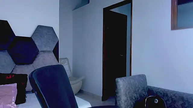 MikaelaStone live XXX chat