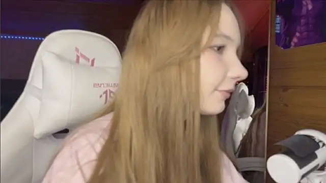 OpheliaVoss' Live XXX Chat
