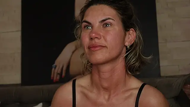 XXX chat uživo modela FeliciaKrige