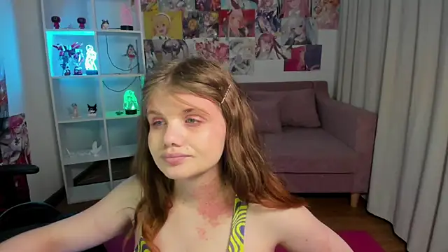 Chatroom XXX en direct de ChloeHalses