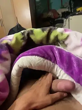 iRealYFuckGood Webcam-Show