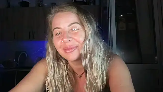 Chat +18 de Lisorine ao vivo