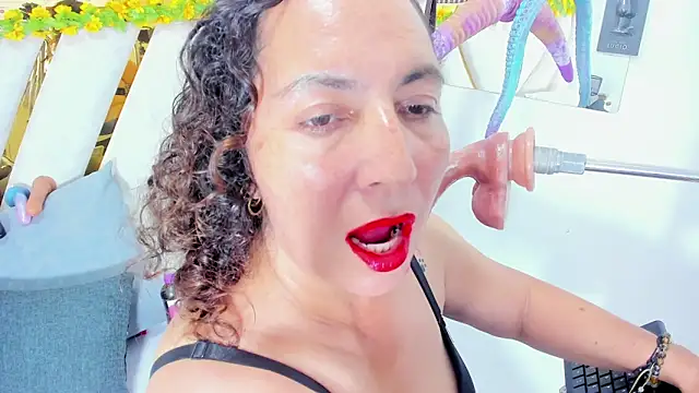 Luna_Naughty1's Live XXX Chat