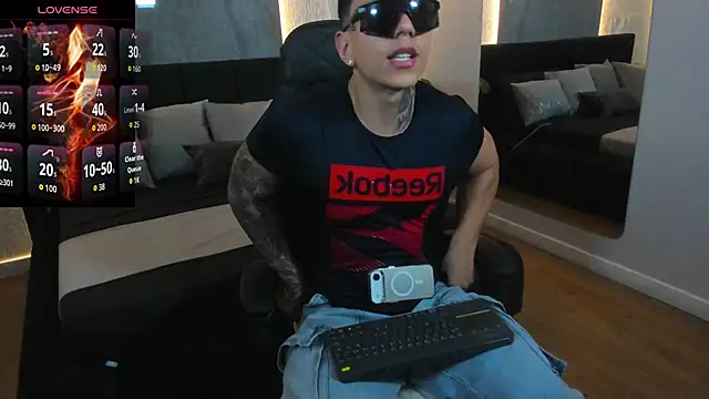 SalvatoreDmore Chat XXX in diretta