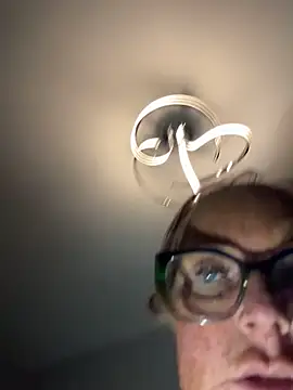 XXX chat uživo modela Angel-LinaX