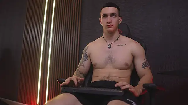 JacksonOlsenn's Live XXX Chat