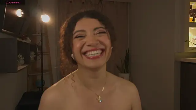 valeria_rosses' Live XXX Chat