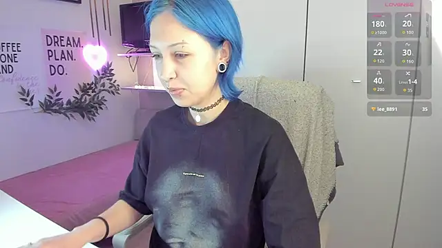 Chat +18 de Neko_Sora ao vivo