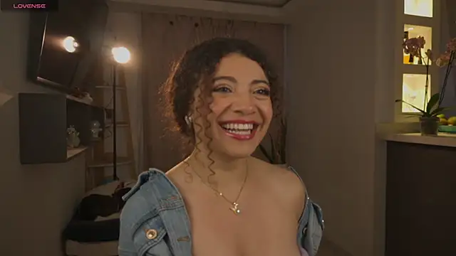 دردشة valeria_rosses الجنسية المباشرة