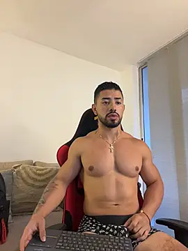 Czat XXX na żywo – Ezzio_Scolaro