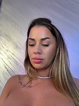 KirstieVegas Adlı Modelin Canlı XXX Sohbeti