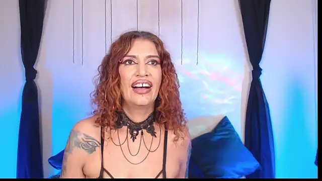 Agatha_Tenebris élő XXX-chatje