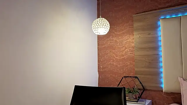 AgnesIvanova Chat XXX in diretta