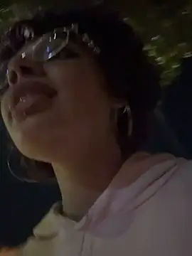 badm4hn Live XXX chat
