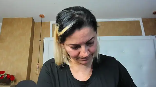 Heidy_milf Chat XXX live