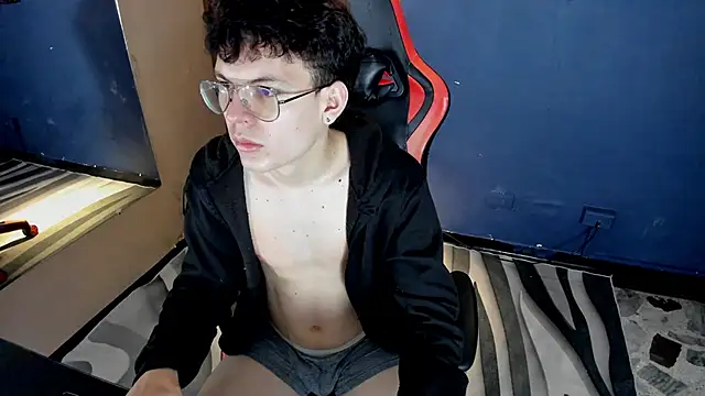 Chat +18 de AngeloBocellii ao vivo