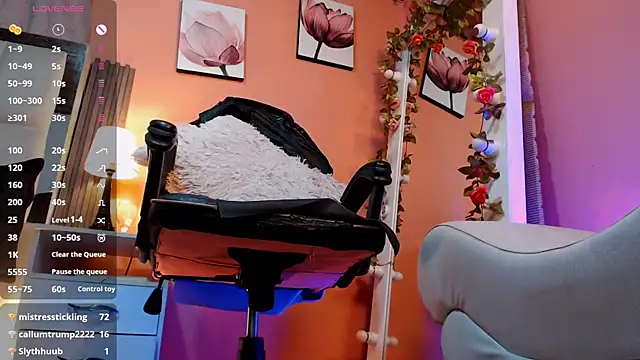 LiaTaylorr Live XXX-Chat