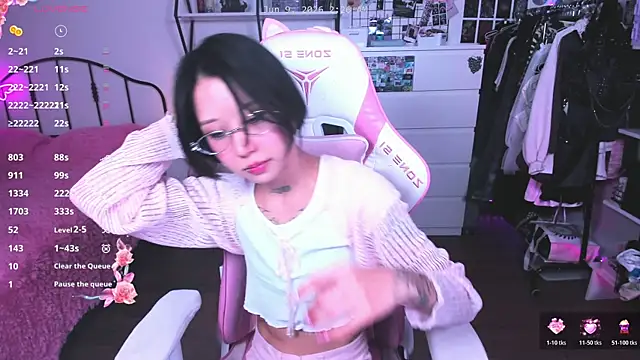 ashleywowmeow's Live XXX Chat