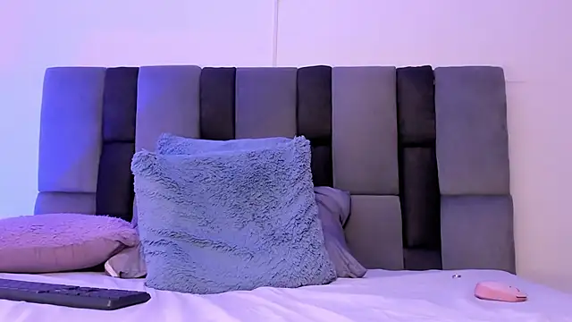 light_eyes_'s Live XXX Chat