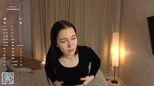 ClaudiaWhitherspoon Adlı Modelin Canlı XXX Sohbeti