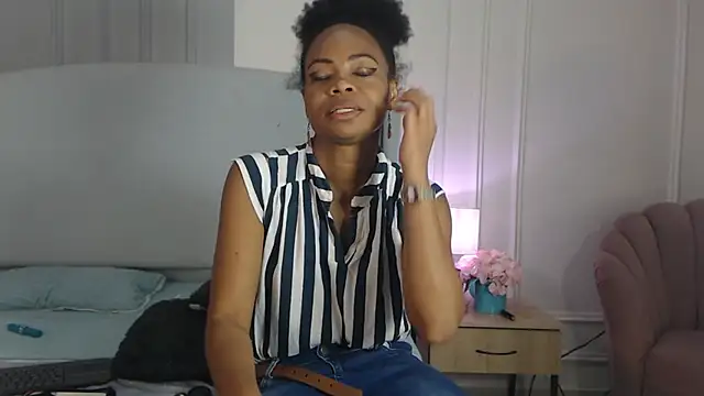 ChantalGarnern Live XXX chat