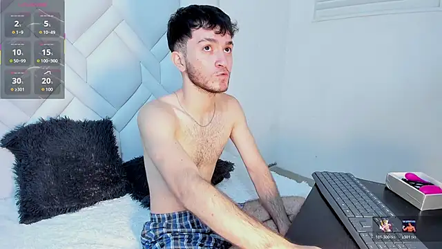 kavencastro XXX чат на живо