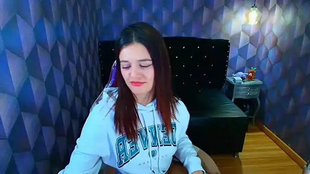 Chatroom XXX en direct de LiaHarryis