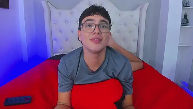Thiago_Monaco Live XXX Chat