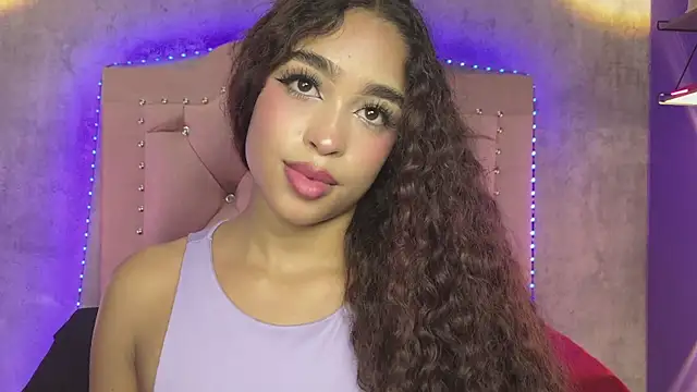 دردشة CamilaFlirt الجنسية المباشرة