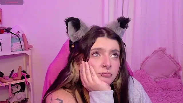 Sachi_Meow élő XXX-chatje
