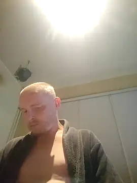 piercingpik Live XXX Chat