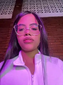 Chat +18 de Susan_Voltaire ao vivo