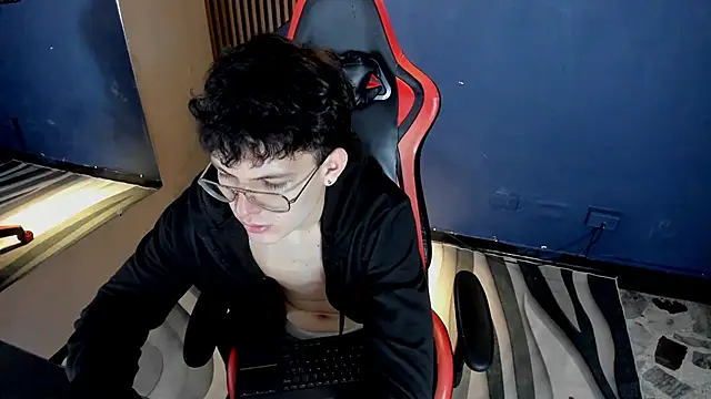 Онлайн чат XXX AngeloBocellii