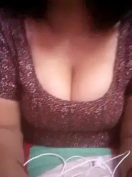 TINASONIのライブXXXチャット