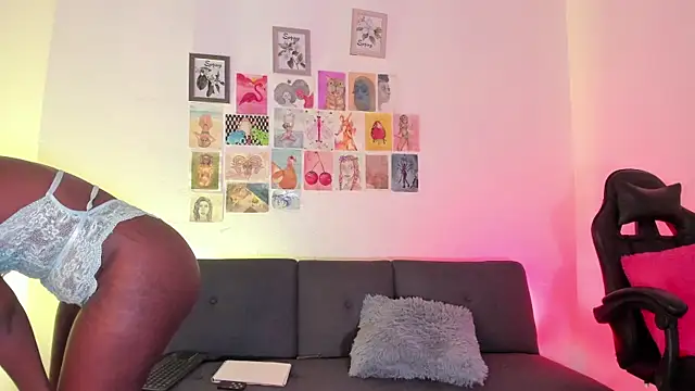 staicy26 Adlı Modelin Canlı XXX Sohbeti