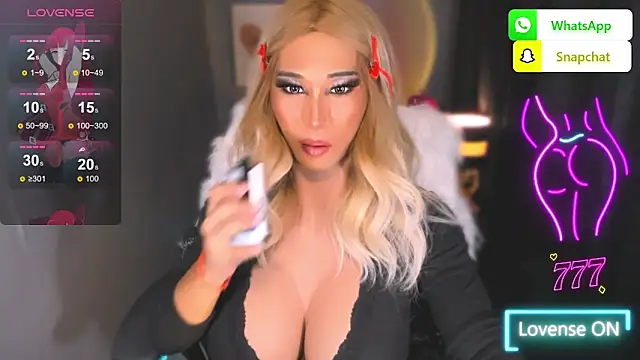 xSelfsuckerMistressVanyax's Webcam Show