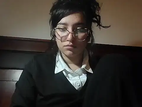 Chat +18 de creepyh0e_ ao vivo