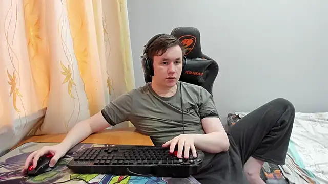 iliaskrislove Chat XXX live