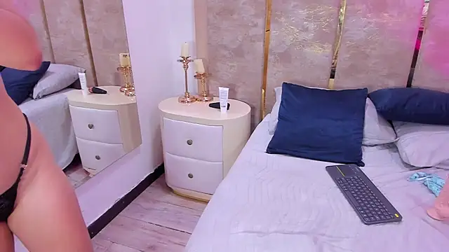 MaiaLopez's Live XXX Chat