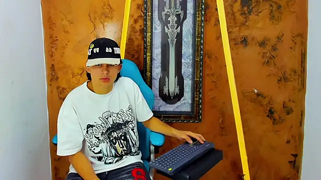monky_0002 Live XXX Chat