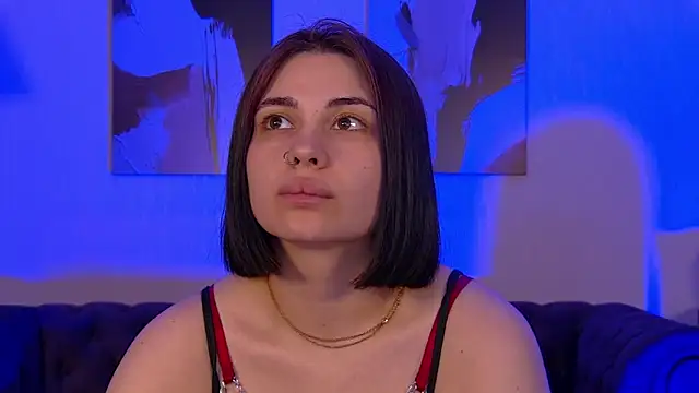 AdrianaToress' Live XXX Chat