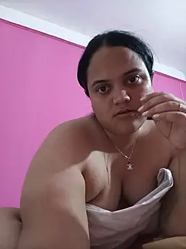 XXX chat uživo modela brunnette_hot