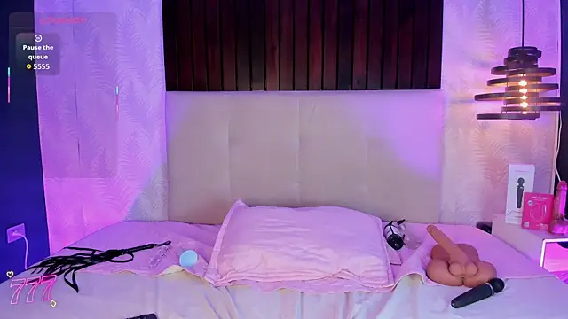 Creamy_Angelo 现场XXX聊天