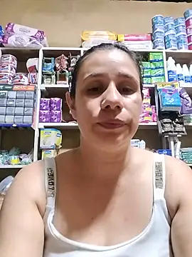 MIA-LARIOS Adlı Modelin Canlı XXX Sohbeti