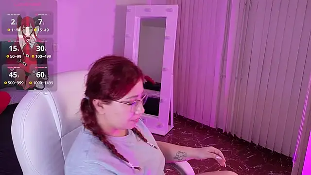littlee_red élő XXX-chatje