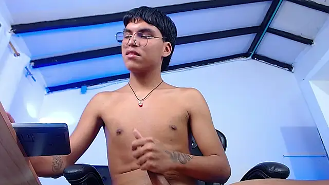 Czat XXX na żywo – Maecum18